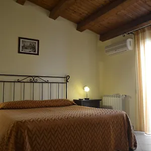 *** Couette-café Al Galileo Siciliano Italie