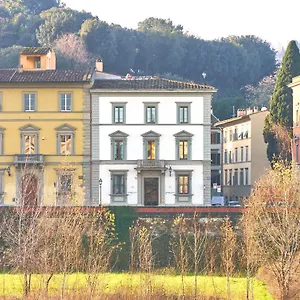 Serristori Palace Aparthotel