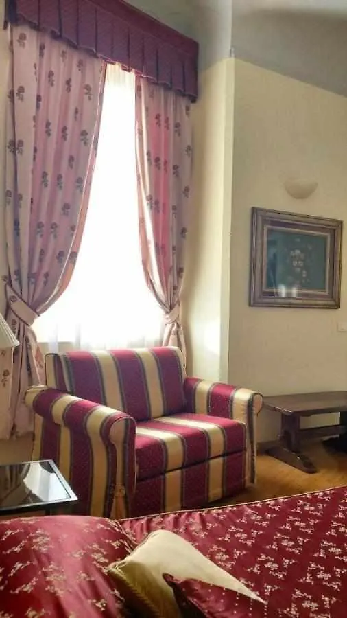 מלון דירות פירנצה Tornabuoni La Petite Suite