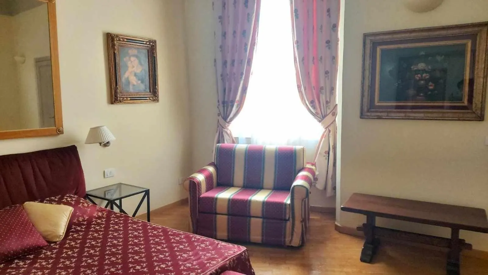 פירנצה Tornabuoni La Petite Suite