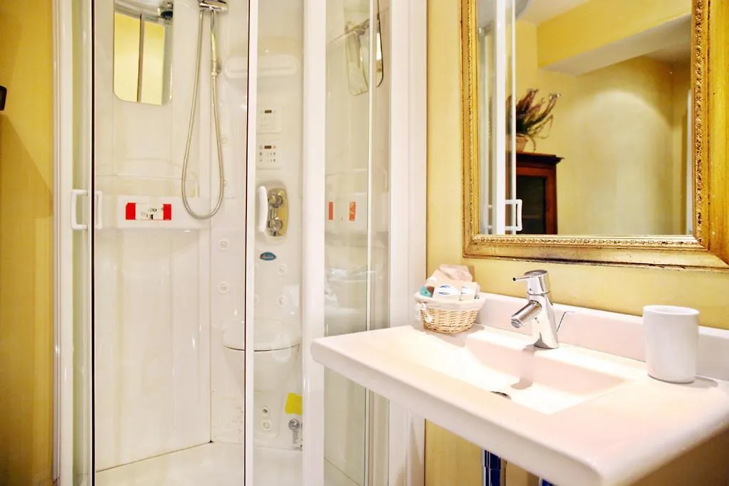 מלון דירות פירנצה Tornabuoni La Petite Suite