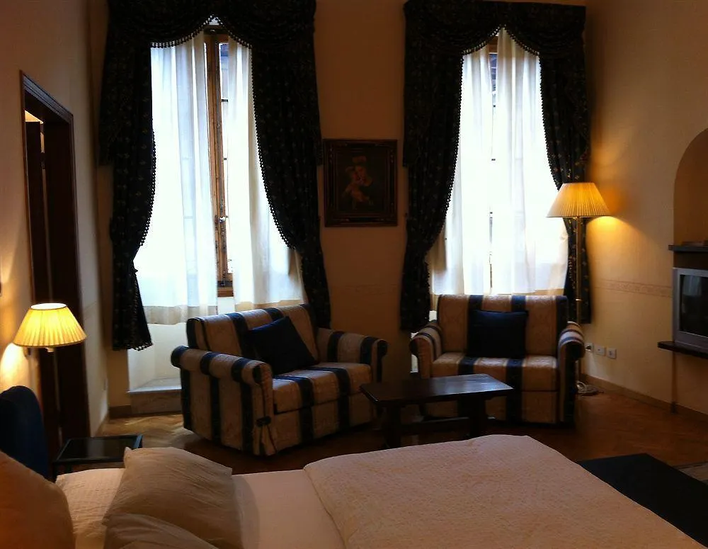 פירנצה Tornabuoni La Petite Suite 4*,  איטליה